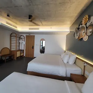Leaf Beachfront Đà Nẵng